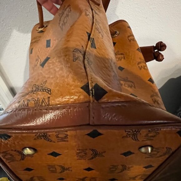 MCM Visetos Bucket Bag Cognac Drawstring EUC - Picture 5 of 8
